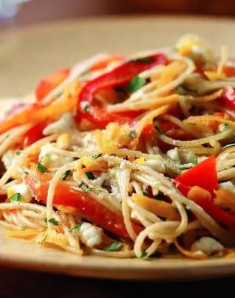 Linguini with Scallops, Green & Red Peppers