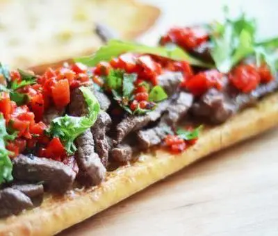 Sandwich with Steak and Red Pepper Featured Picture