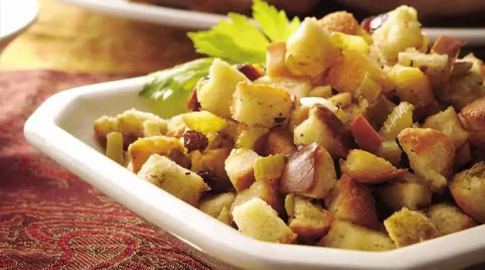 Popular Bread Stuffing . Vegetarian Recipe for Thanksgiving Dinner