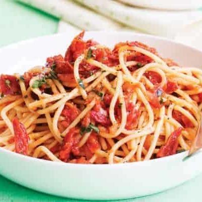 Spaghetti Pasta with Tomato Sauce