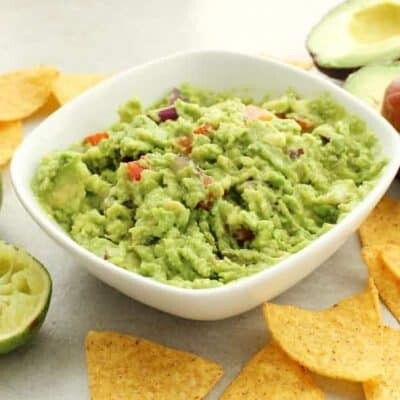 Quick guacamole sauce with Tortilla Chips