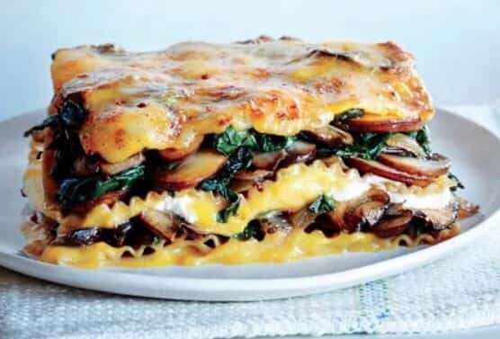 Fast Lasagna with 3 Cheese Types