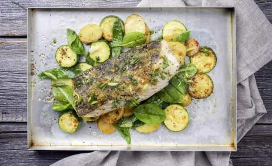 Oven-baked Fish fillets with Vegetables