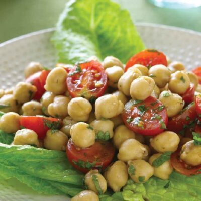 Tuscan beans with tomatoes and oregano Salad